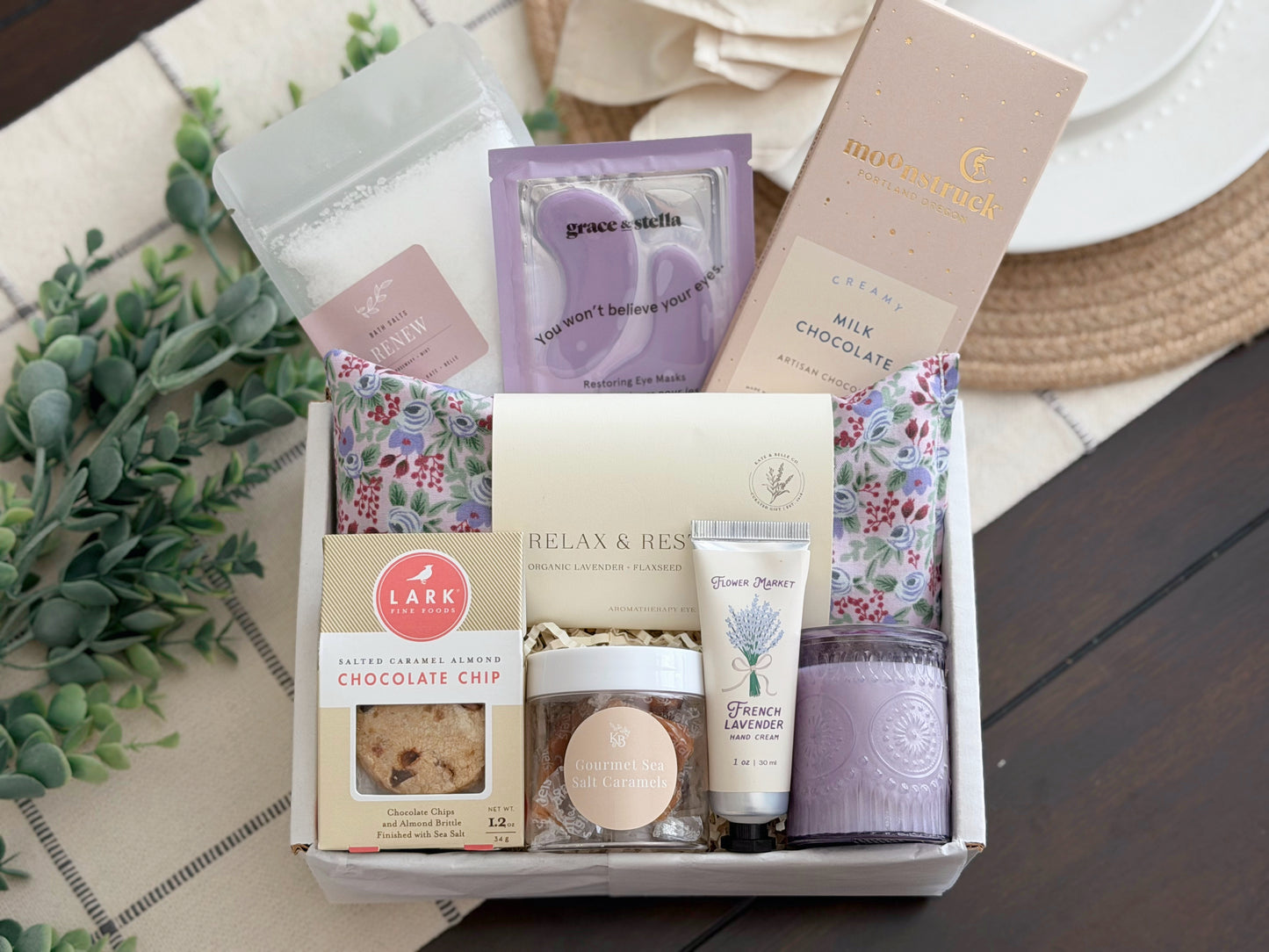 THE PERFECT LITTLE GIFT BOX | SELF-CARE GIFT BOX FOR HER