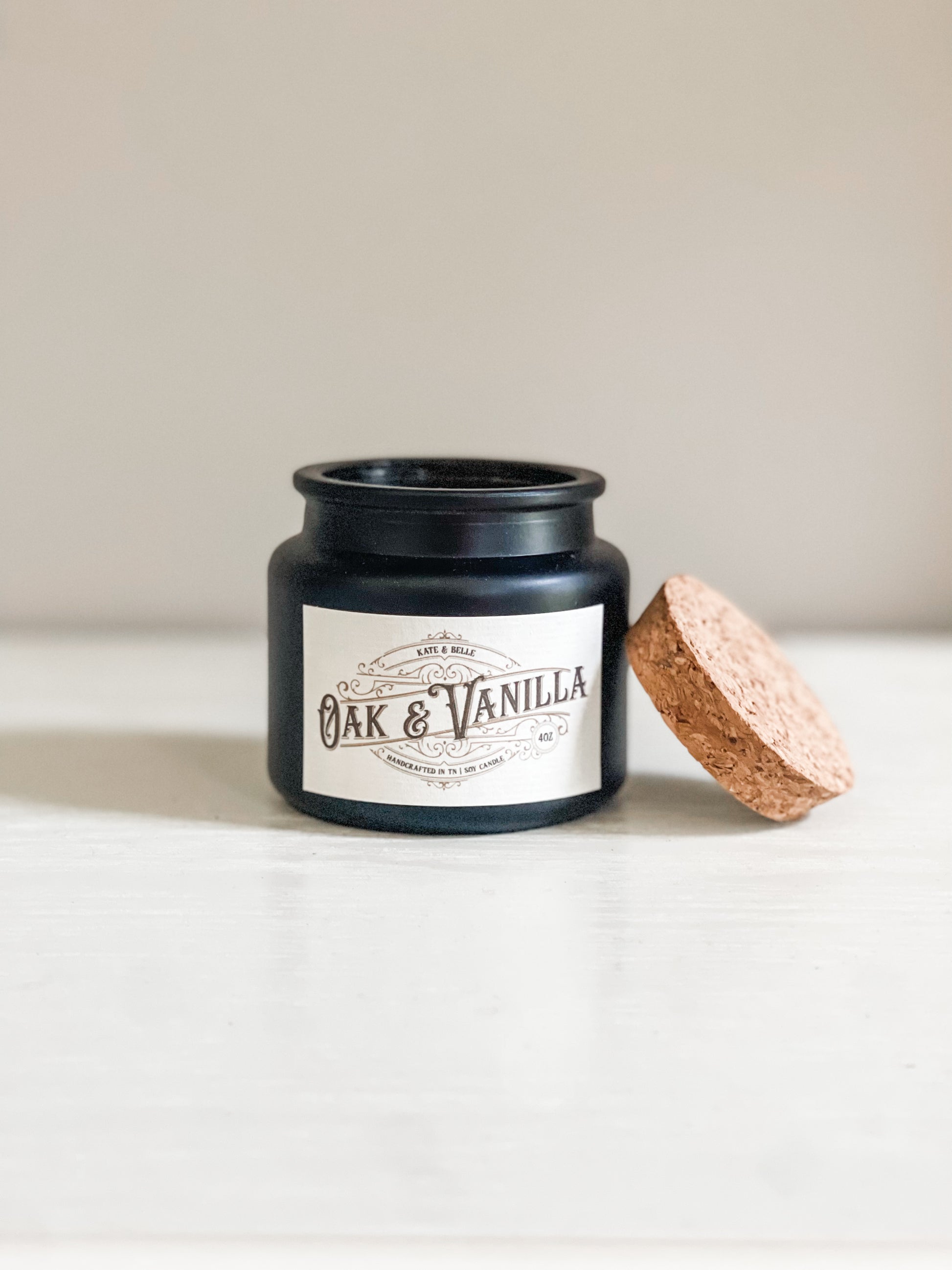 OAK & VANILLA • 4oz Candle - Kate and Belle