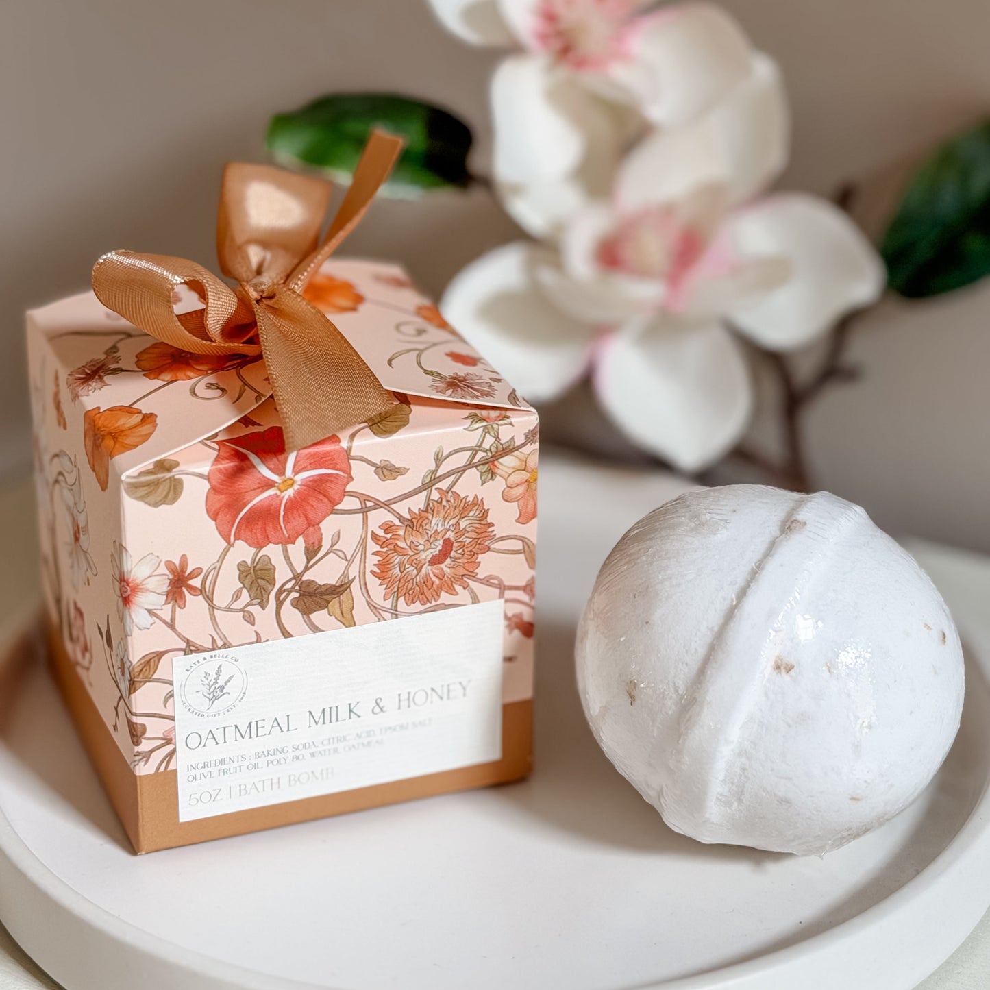 OATMEAL MILK & HONEY • 5OZ BATH BOMB - Kate and Belle
