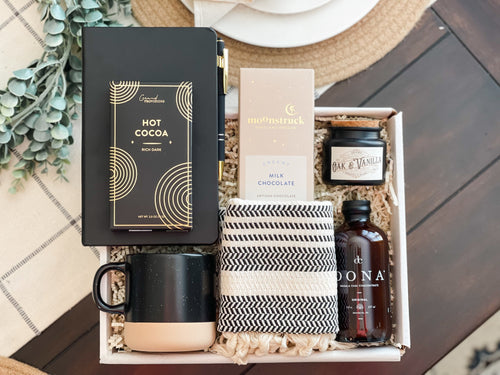 WARM & COZY GIFT BOX - Kate and Belle