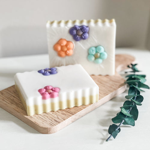 Chamomile & Calendula Goats Milk Soap Bar - Kate and Belle