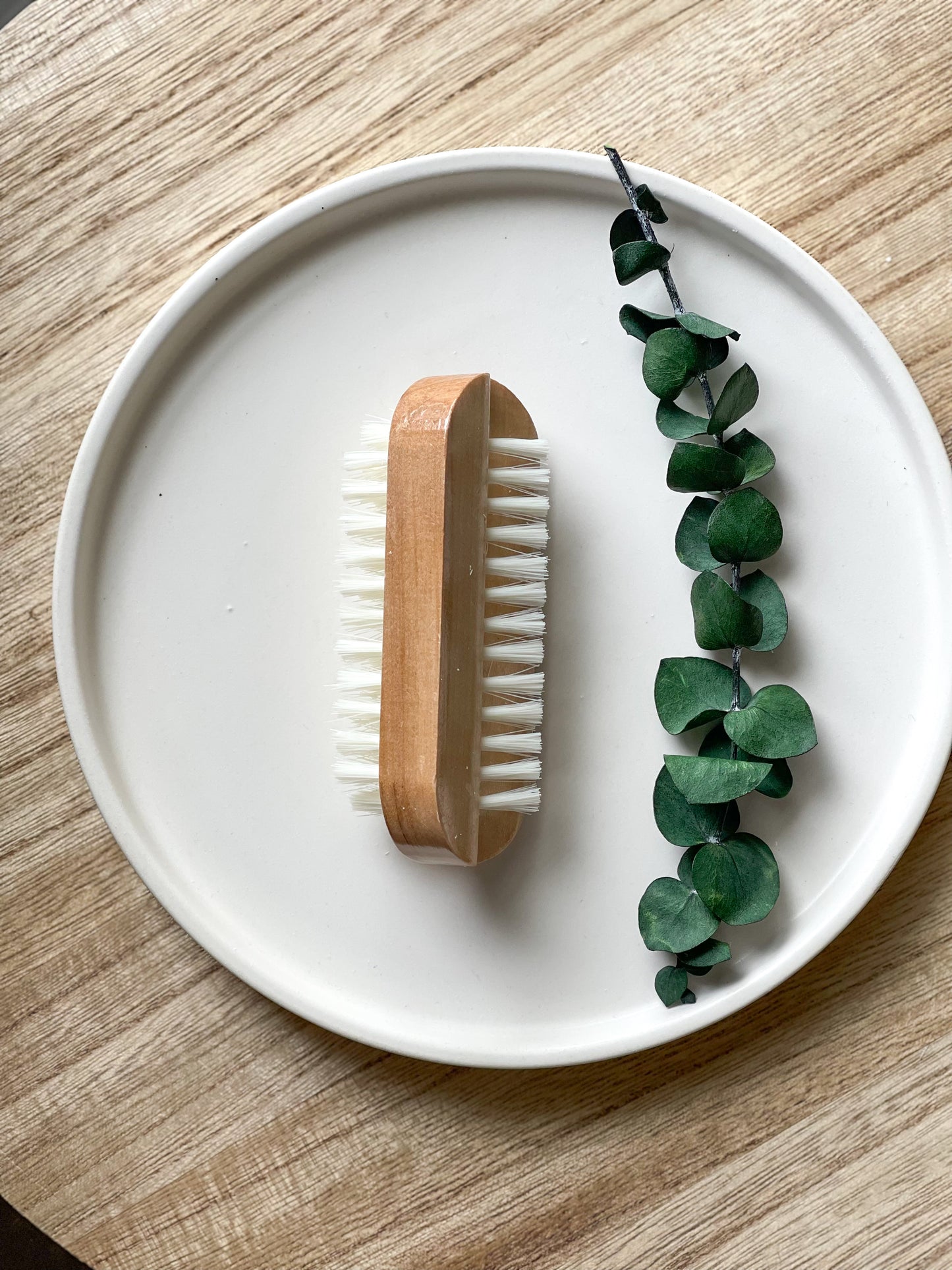 WOODEN NAIL BRUSH - Kate and Belle