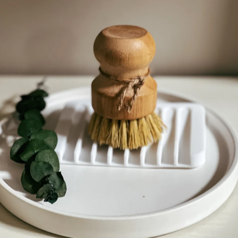 WOODEN HANDLE DISH BRUSH - Kate and Belle
