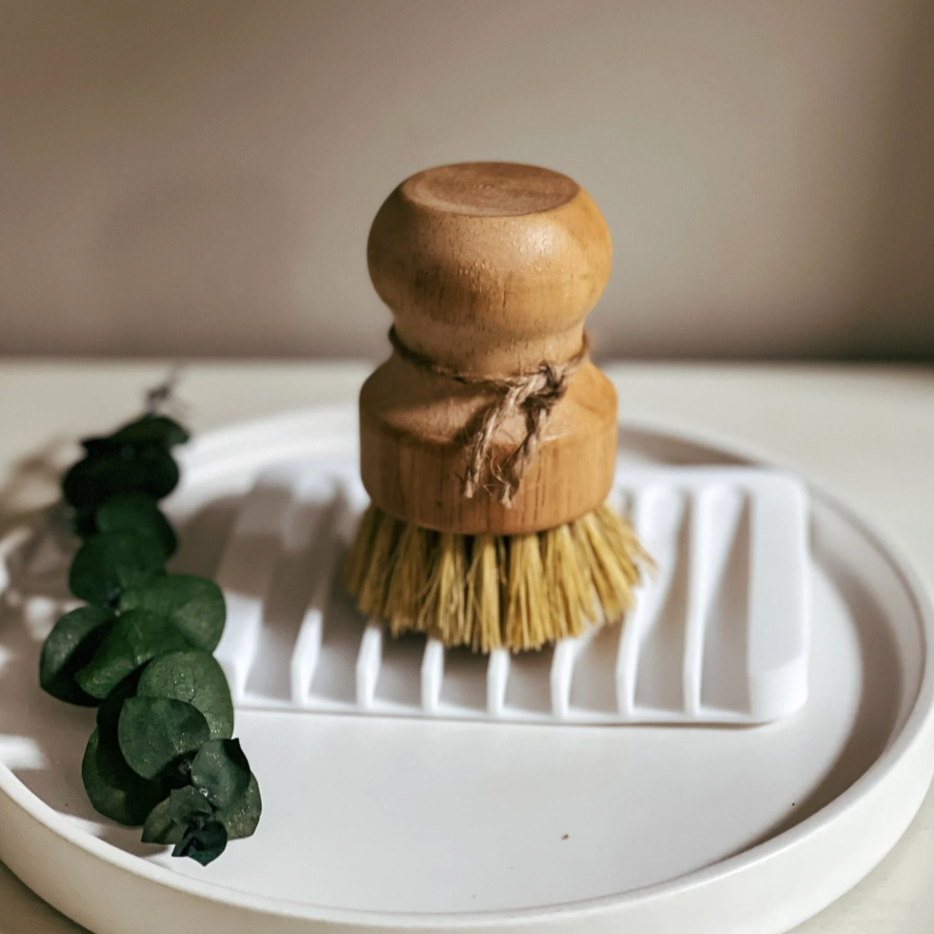 KITCHEN SISAL DISH BRUSH - Kate and Belle