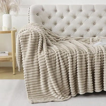Load image into Gallery viewer, Plush Fleece Throw Blanket (50x60)
